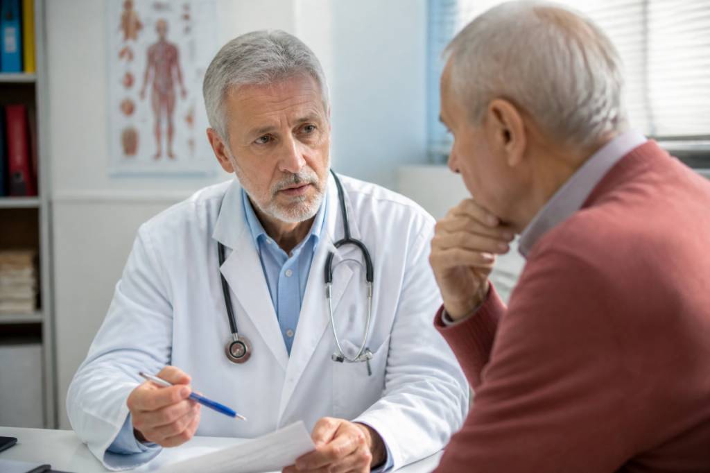 Cholestérol ldl élevé symptômes : quand consulter après 60 ans ?