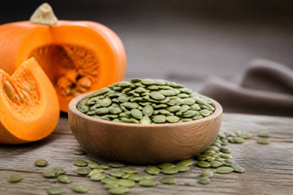 La graine de courge : bienfaits pour la santé masculine après 60 ans