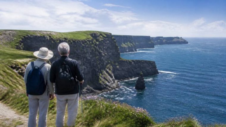 Voyage en Irlande : quelles activités adaptées aux seniors et quel itinéraire choisir ?