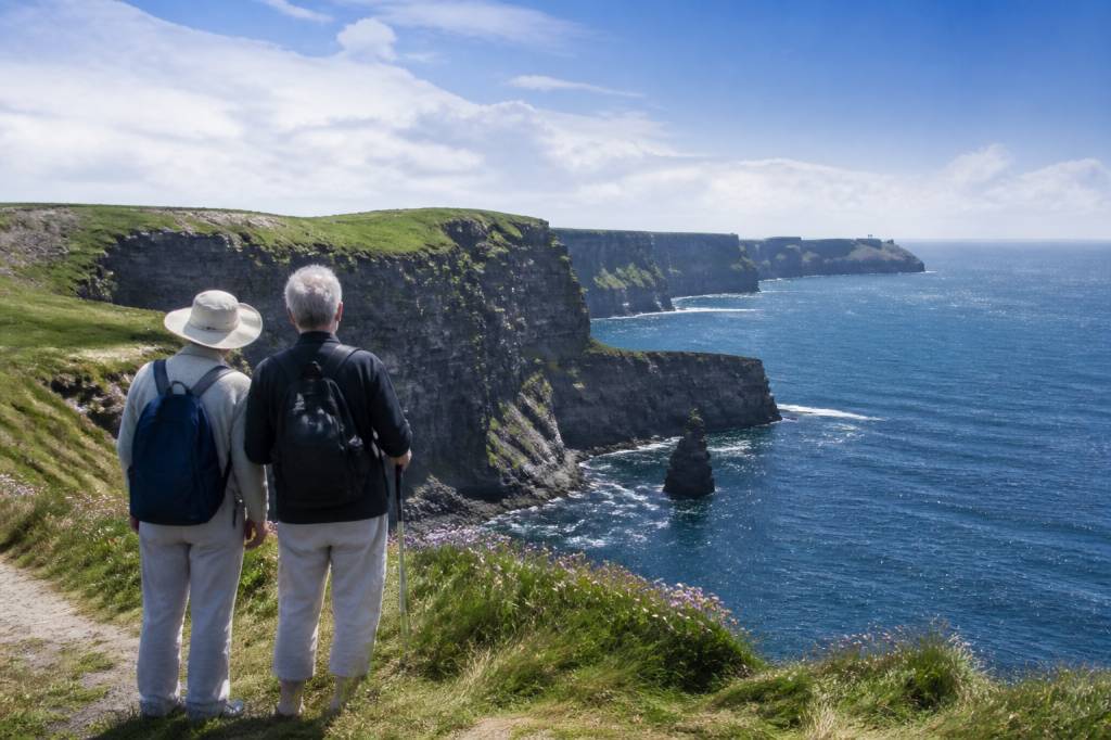 Voyage en Irlande : quelles activités adaptées aux seniors et quel itinéraire choisir ?
