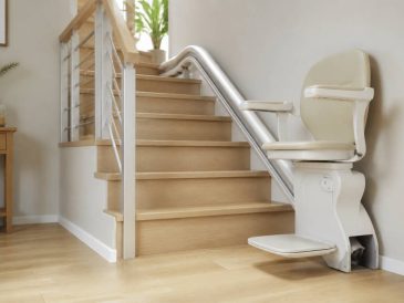Chaise monte-escalier électrique : fonctionnement, prix et critères de choix